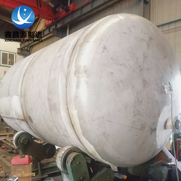 不锈钢储罐.jpg 不锈钢储罐.jpg